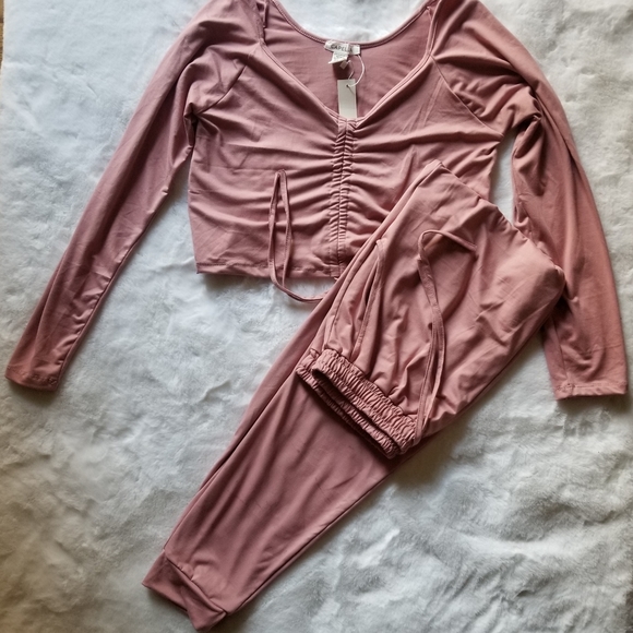 Sold - Picture 2 of 4